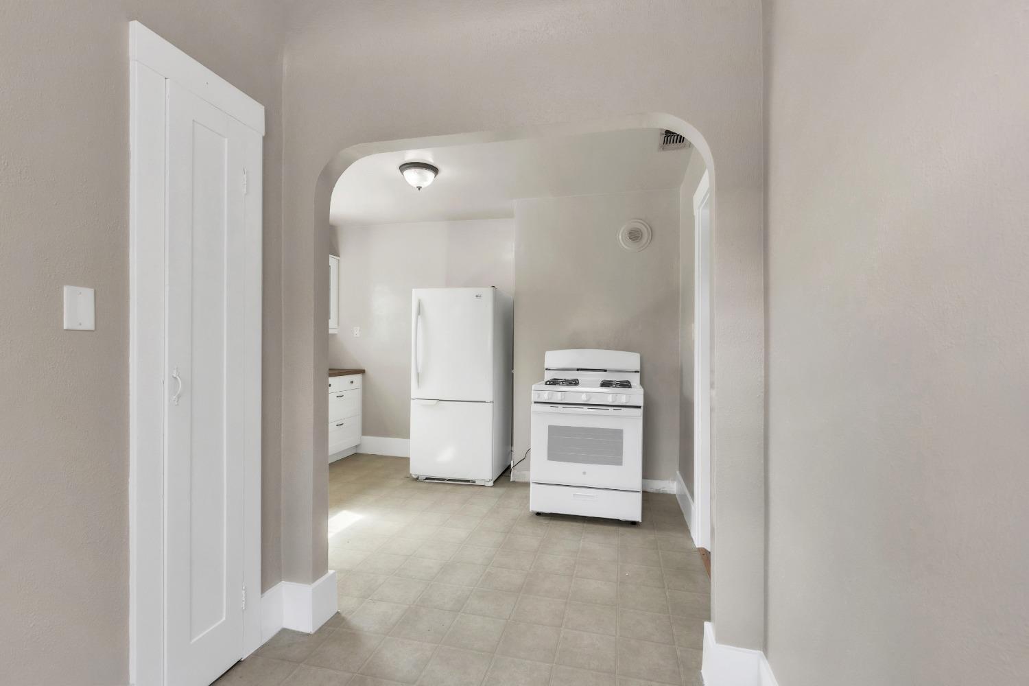 Detail Gallery Image 19 of 42 For 2172 Oakmont St, Sacramento,  CA 95815 - 2 Beds | 1 Baths