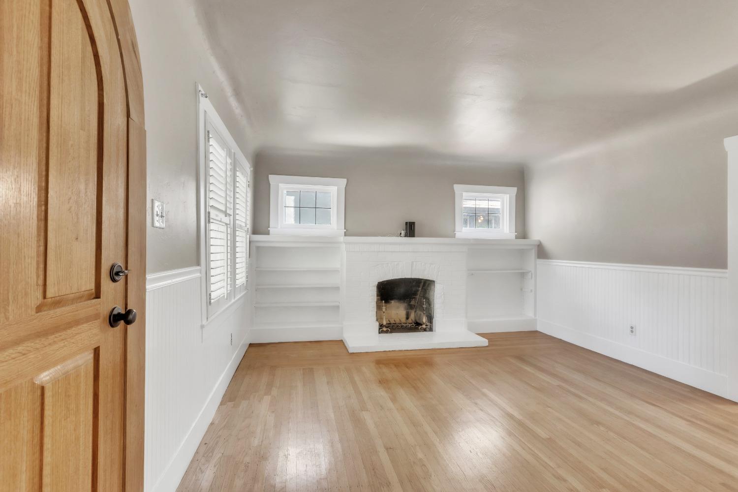 Detail Gallery Image 6 of 42 For 2172 Oakmont St, Sacramento,  CA 95815 - 2 Beds | 1 Baths
