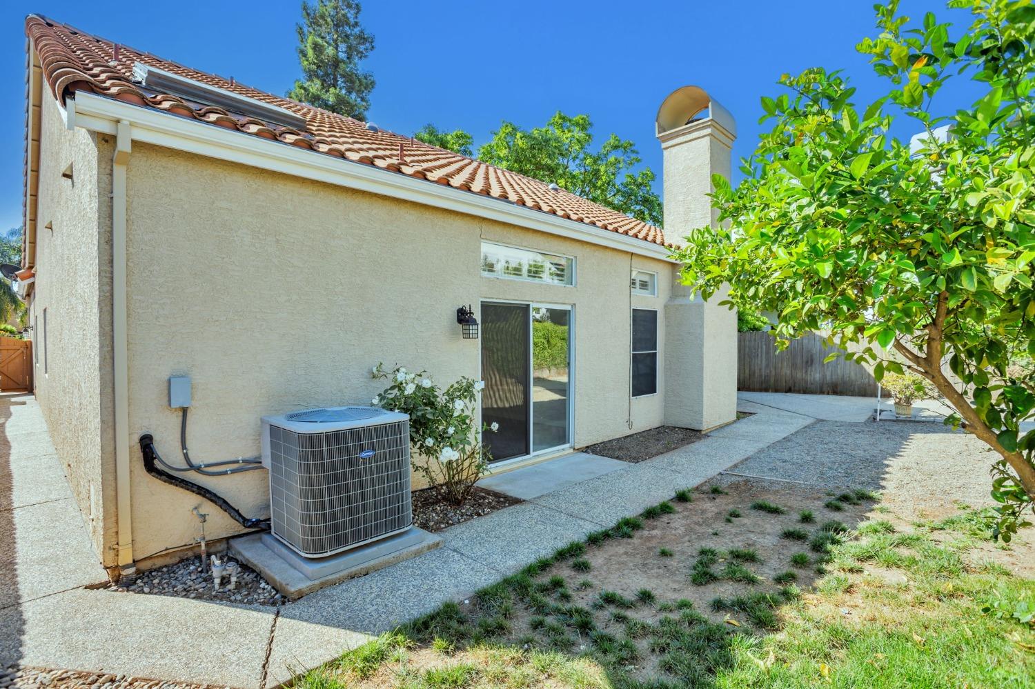 Detail Gallery Image 44 of 47 For 9034 Acorn Ridge Cir, Elk Grove,  CA 95758 - 4 Beds | 2 Baths