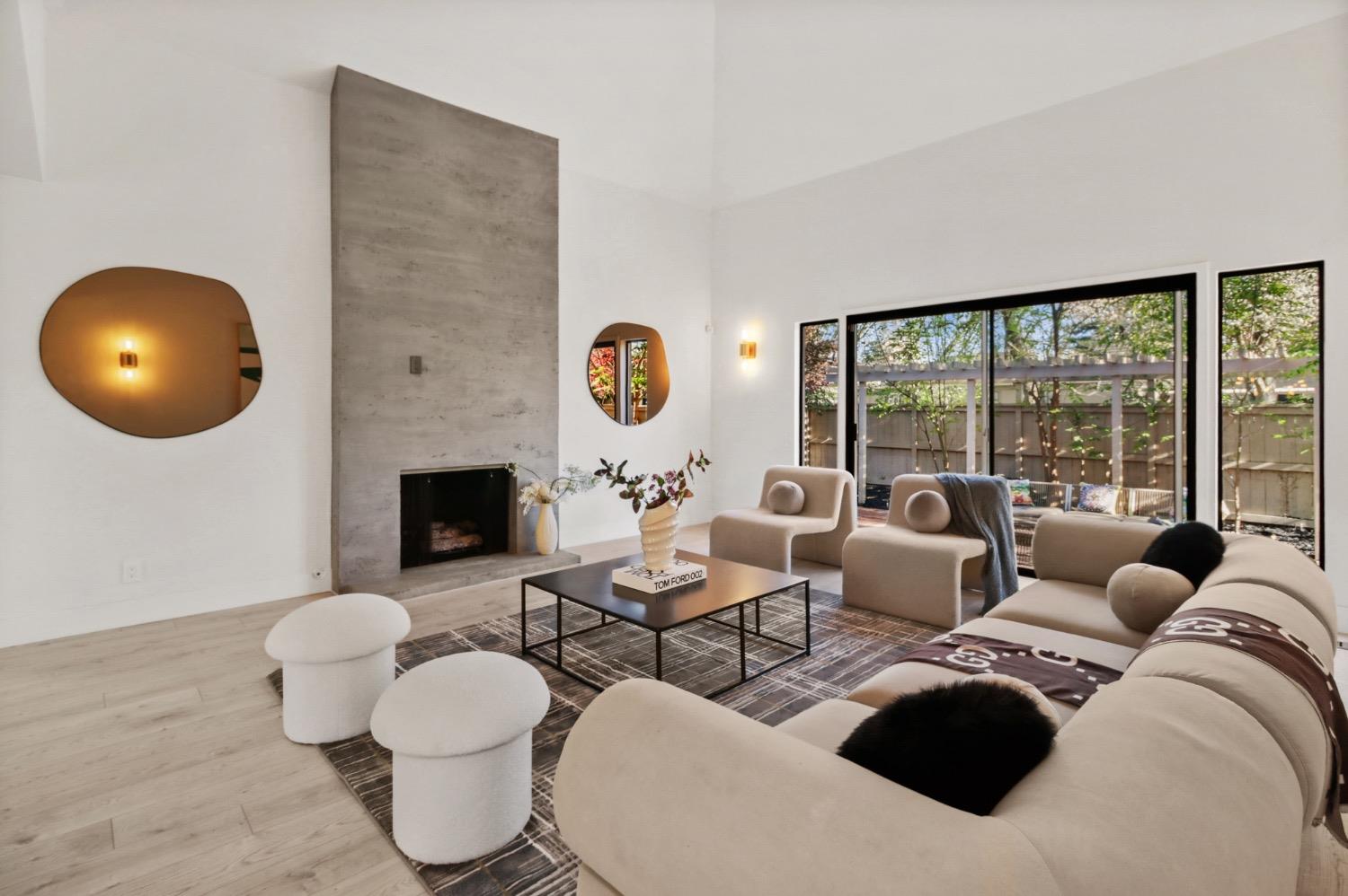 Detail Gallery Image 1 of 57 For 801 Commons Dr, Sacramento,  CA 95825 - 3 Beds | 2 Baths