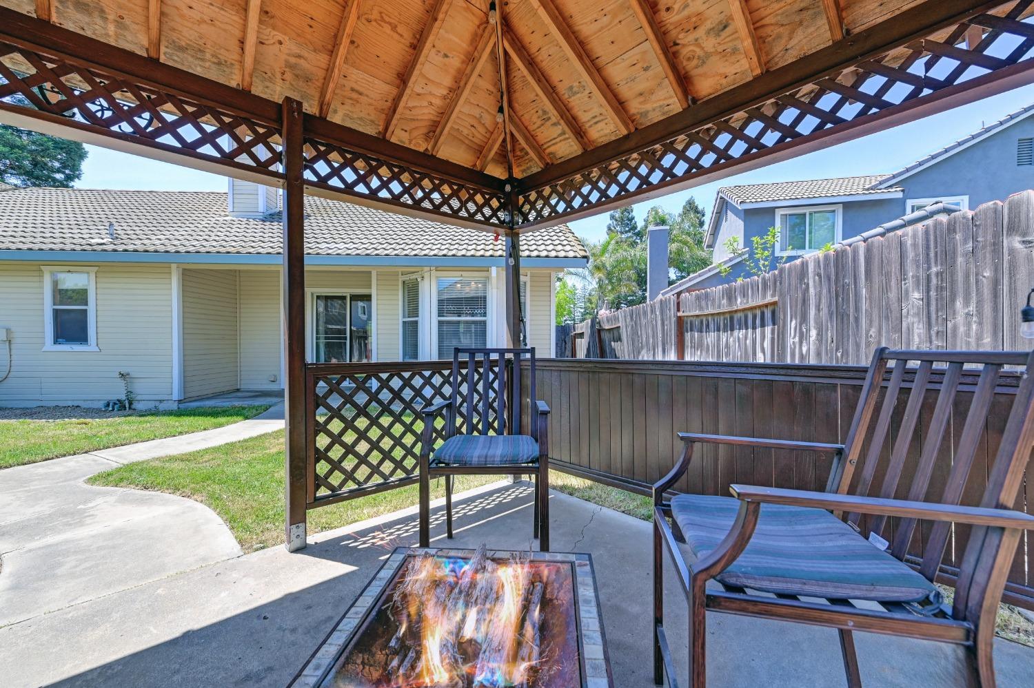 Detail Gallery Image 29 of 39 For 8211 Montreux Way, Sacramento,  CA 95828 - 3 Beds | 2 Baths
