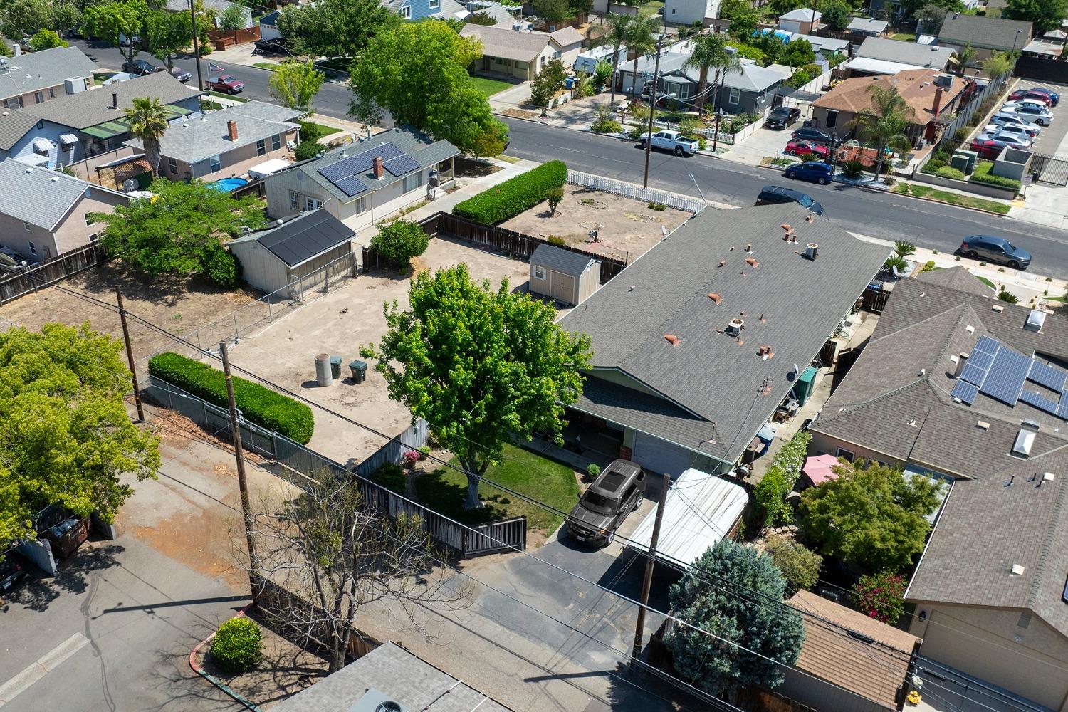 N Lincoln Avenue, Manteca, California image 26