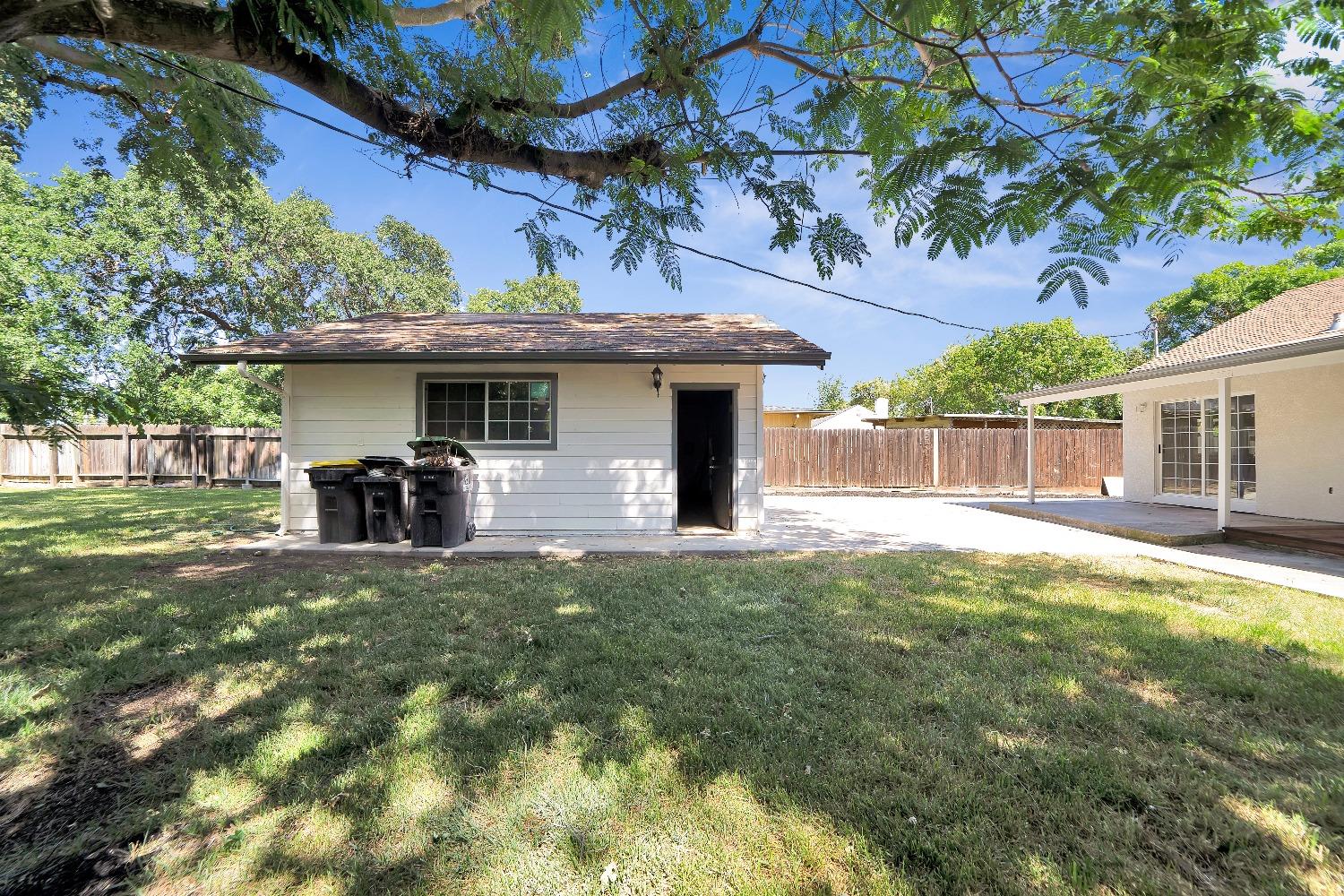 Lucerne Avenue, Stockton, California image 31