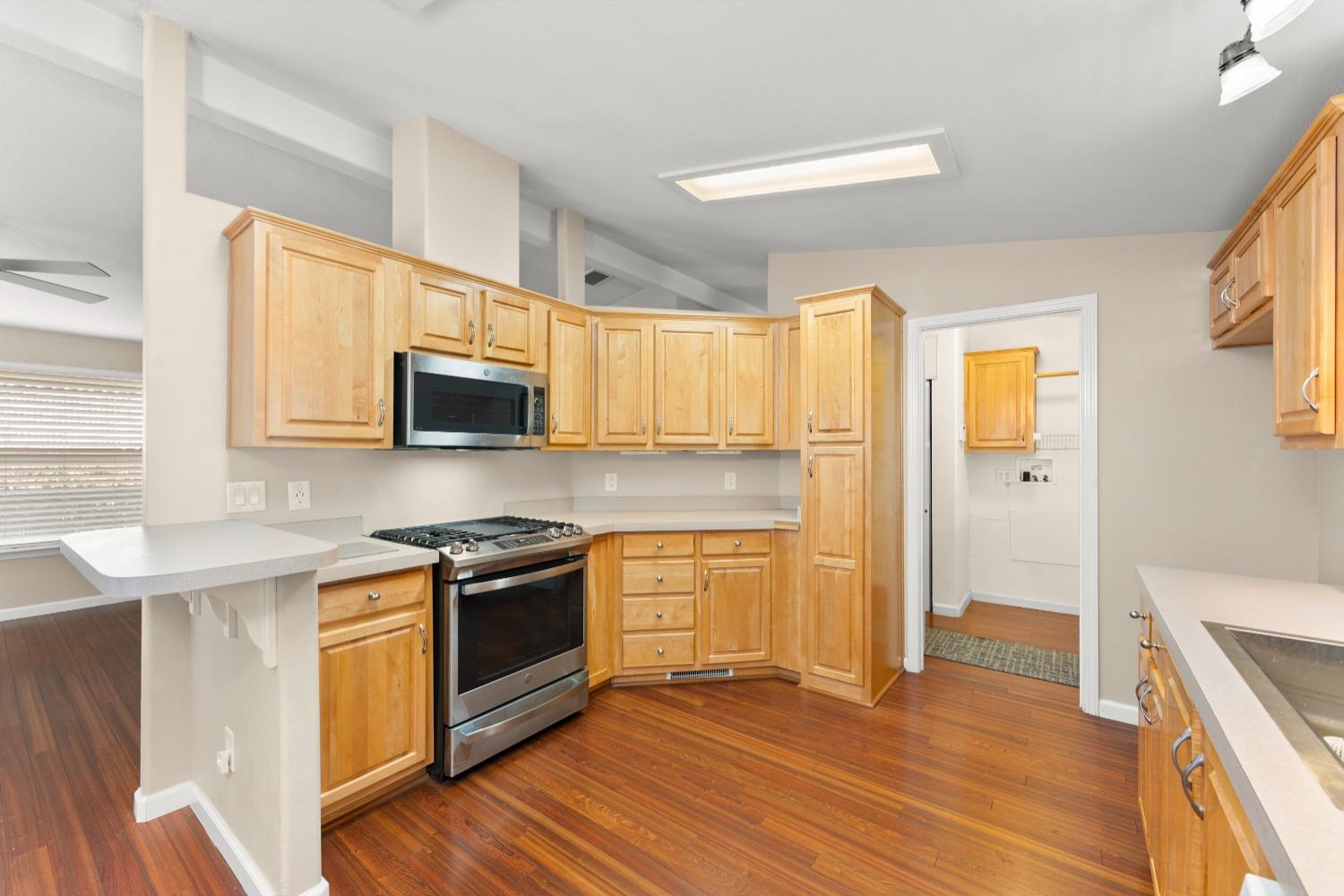 Detail Gallery Image 26 of 58 For 136 Pinebrook Dr, Folsom,  CA 95630 - 2 Beds | 2 Baths