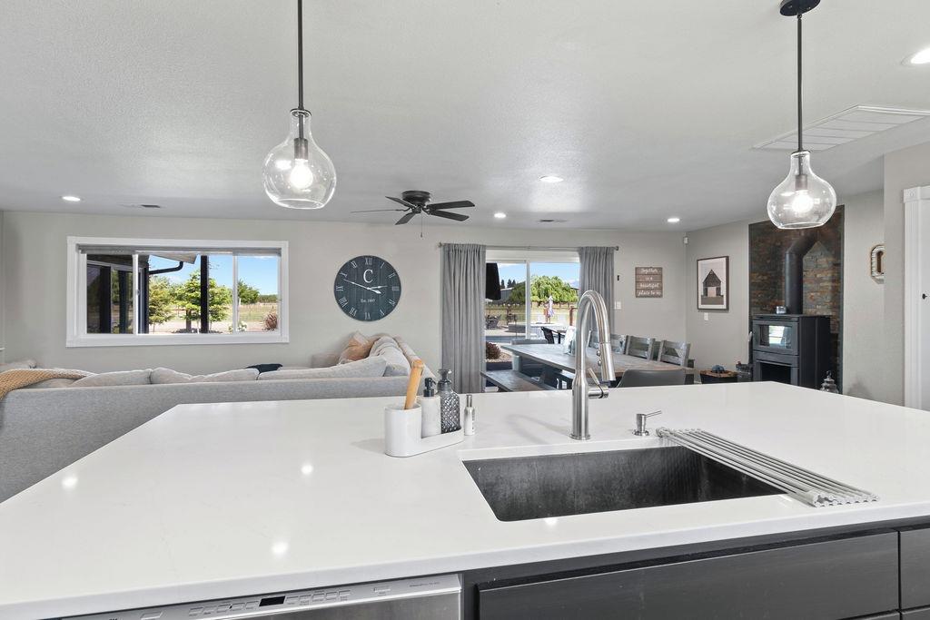 Detail Gallery Image 12 of 50 For 312 Pennsylvania Rd, Modesto,  CA 95357 - 3 Beds | 2/1 Baths
