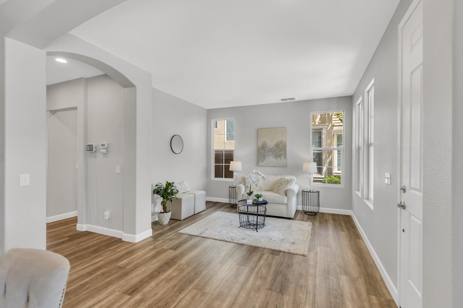 Detail Gallery Image 7 of 68 For 5409 Friesian Way, Elk Grove,  CA 95757 - 4 Beds | 2/1 Baths