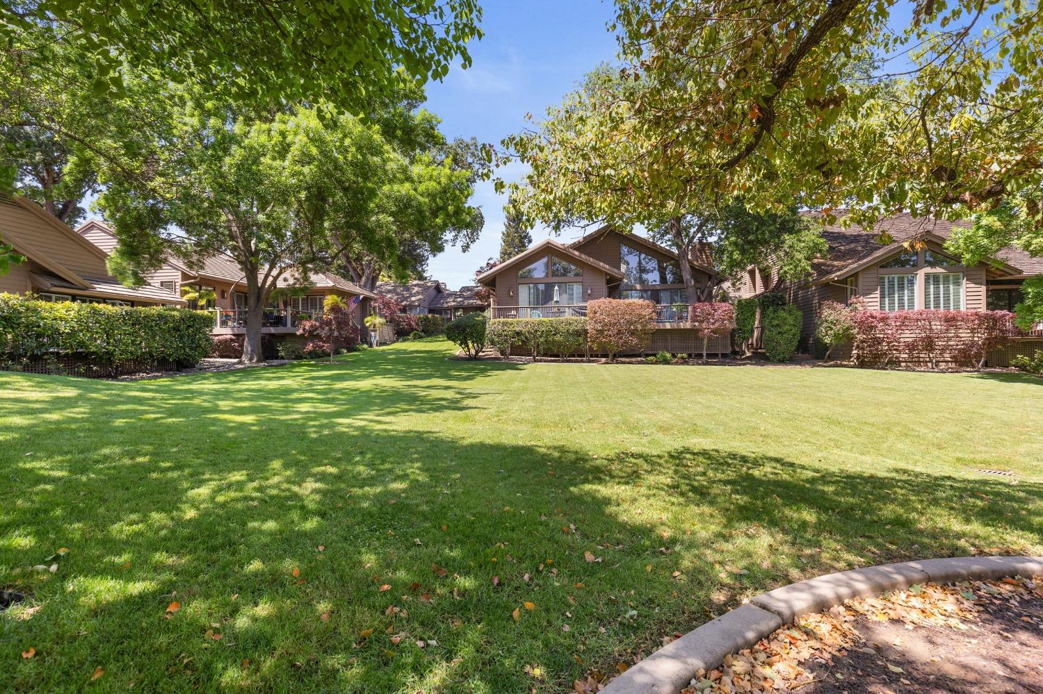 Detail Gallery Image 11 of 68 For 7634 Pineridge Ln, Fair Oaks,  CA 95628 - 3 Beds | 2 Baths