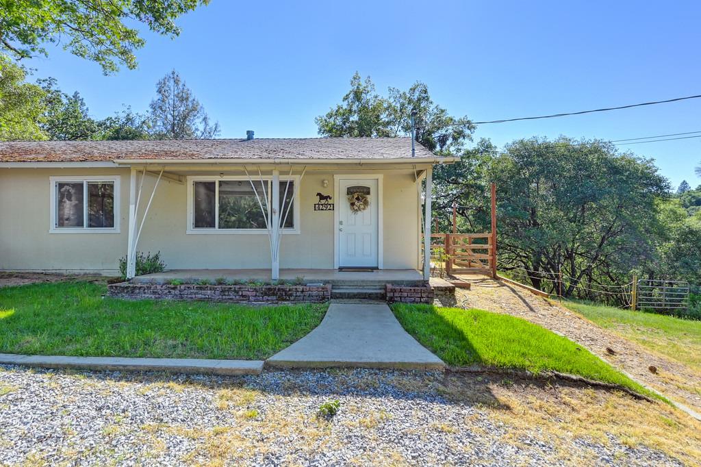 Detail Gallery Image 7 of 70 For 4292 Canyon Valley Rd, Diamond Springs,  CA 95619 - 3 Beds | 1 Baths