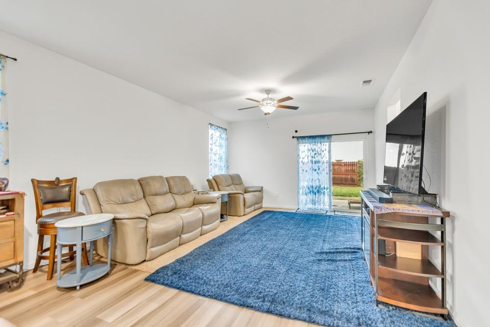 Detail Gallery Image 7 of 41 For 2309 Redhaven St, Linda,  CA 95901 - 4 Beds | 2 Baths