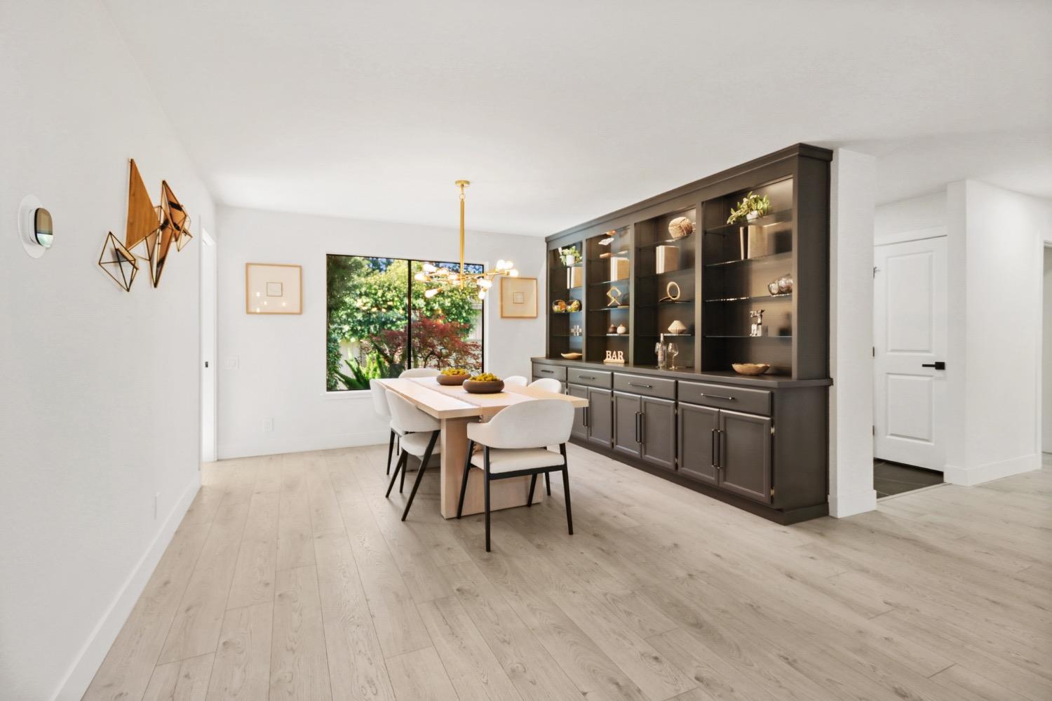 Detail Gallery Image 12 of 57 For 801 Commons Dr, Sacramento,  CA 95825 - 3 Beds | 2 Baths