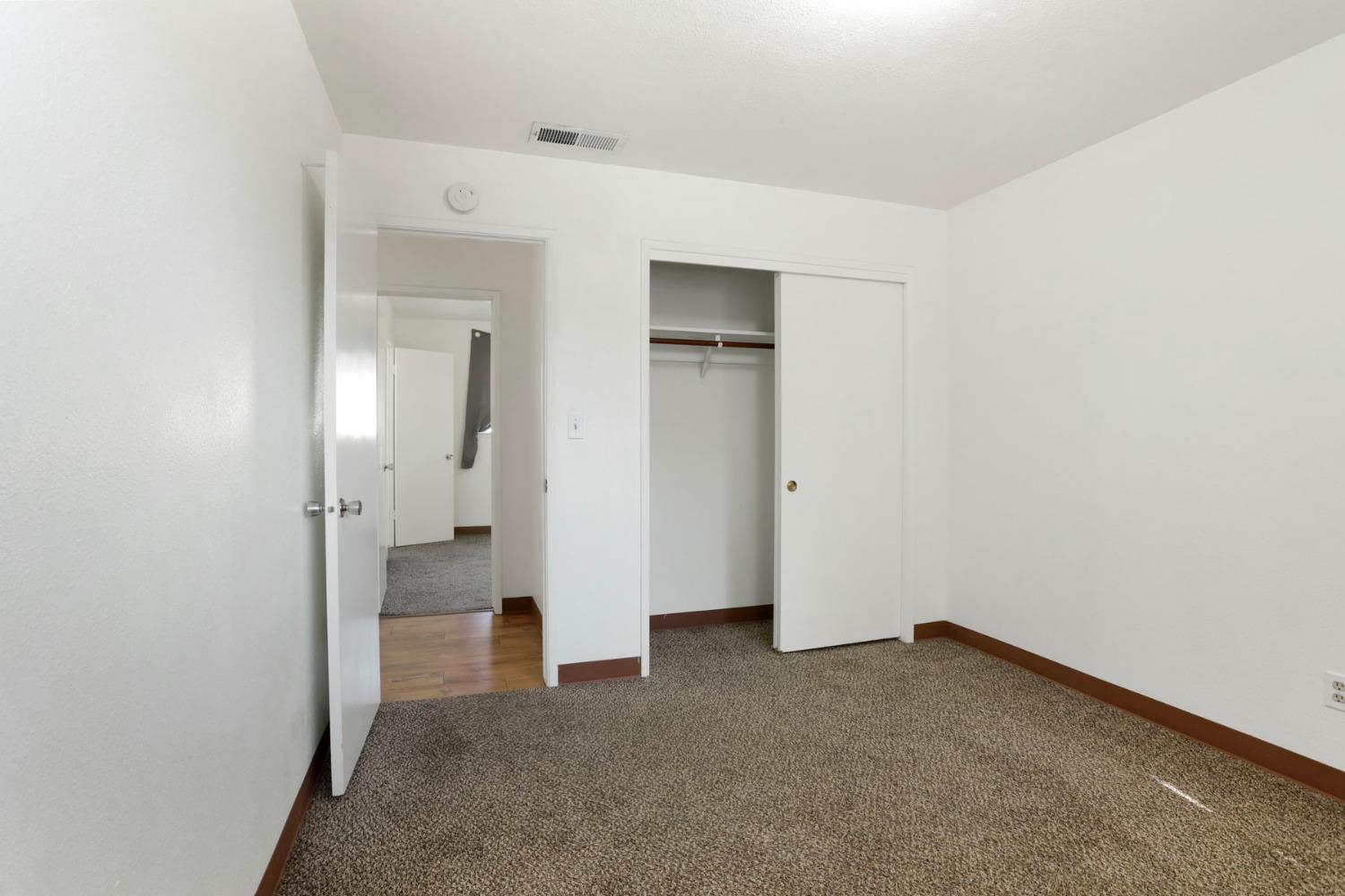 Detail Gallery Image 23 of 33 For 1806 Larkspur Ln, Ceres,  CA 95307 - 3 Beds | 2 Baths