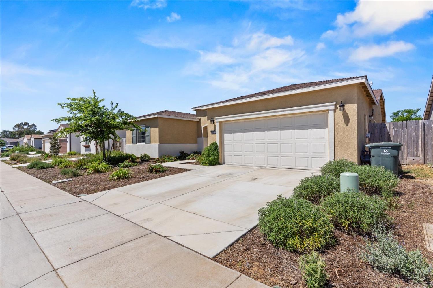 Lilac Court, Live Oak, California image 2