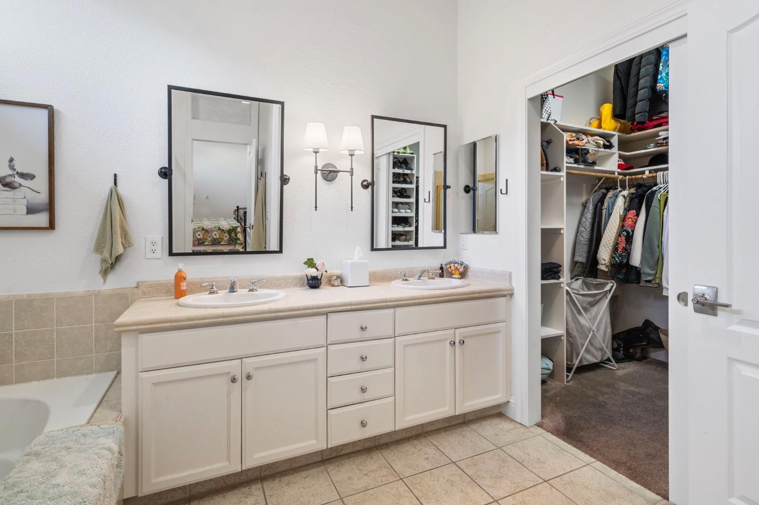 Detail Gallery Image 40 of 49 For 2920 Heritage Oak Way, Lodi,  CA 95242 - 3 Beds | 2 Baths