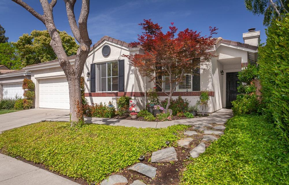 Detail Gallery Image 5 of 44 For 3070 Carousel Cir, Stockton,  CA 95219 - 3 Beds | 2 Baths