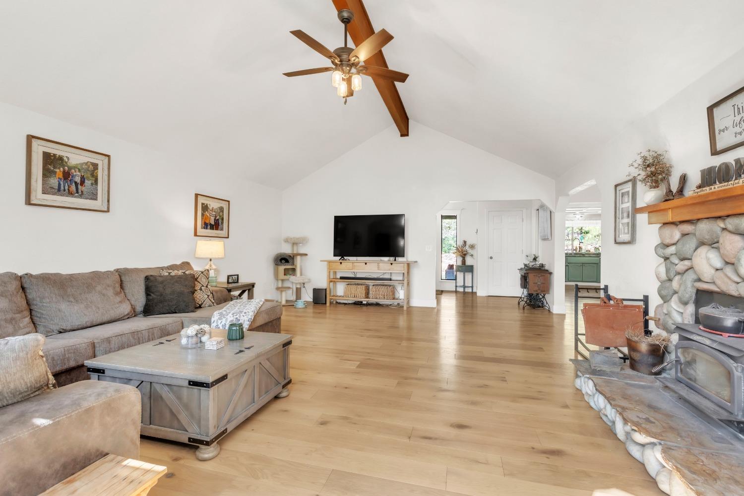 Detail Gallery Image 17 of 35 For 540 Clay Canyon Ct, Colfax,  CA 95713 - 4 Beds | 3 Baths