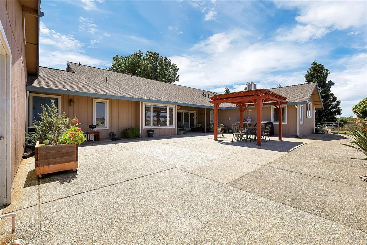 Detail Gallery Image 69 of 99 For 1721 Starr St, Yuba City,  CA 95993 - 5 Beds | 3 Baths