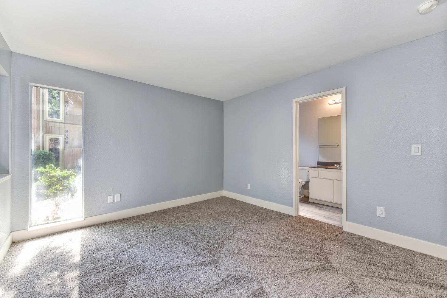 Photo #8: 225058589 Listing: Photo #8