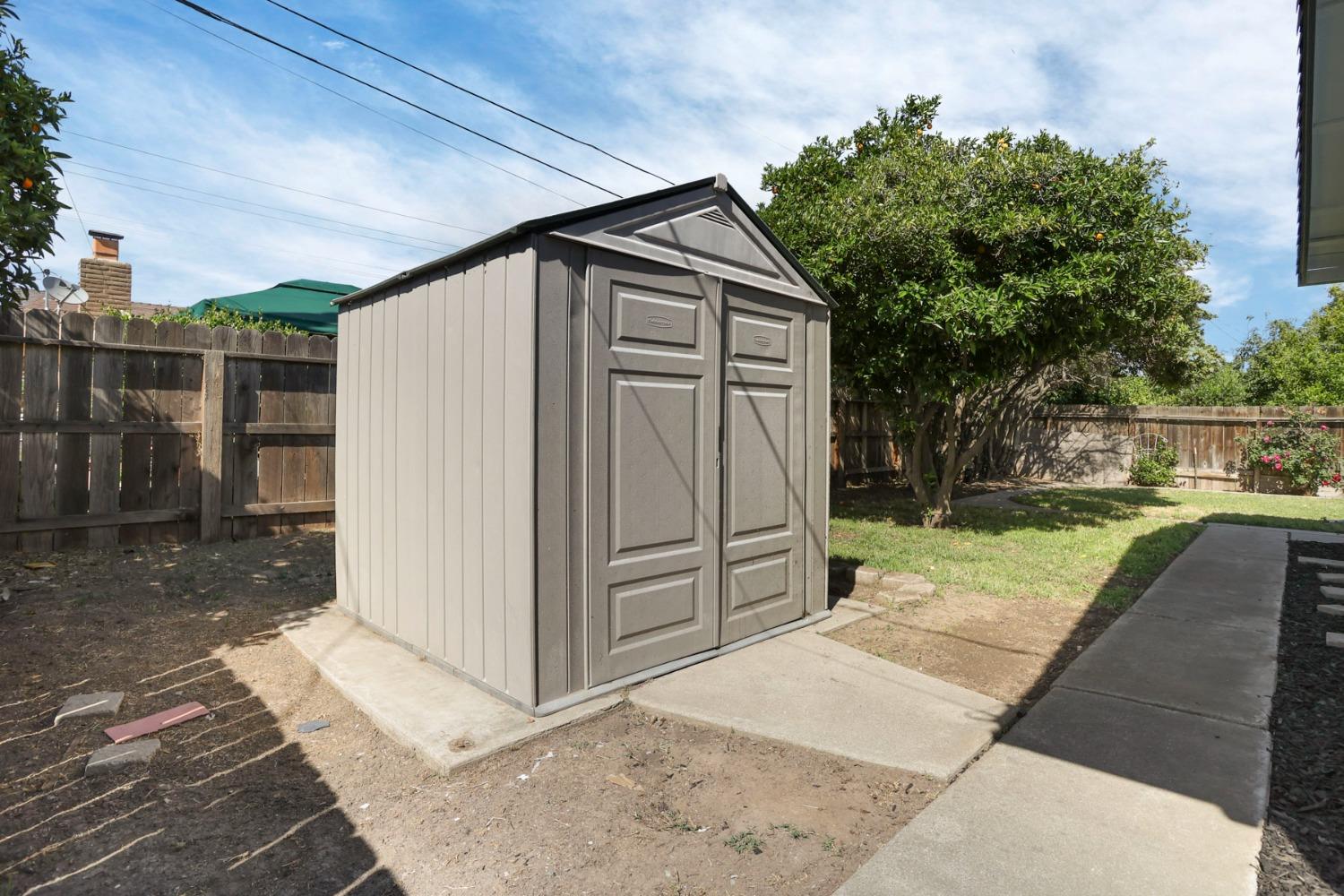 Detail Gallery Image 33 of 34 For 2715 Madrone Ave, Stockton,  CA 95207 - 3 Beds | 2 Baths