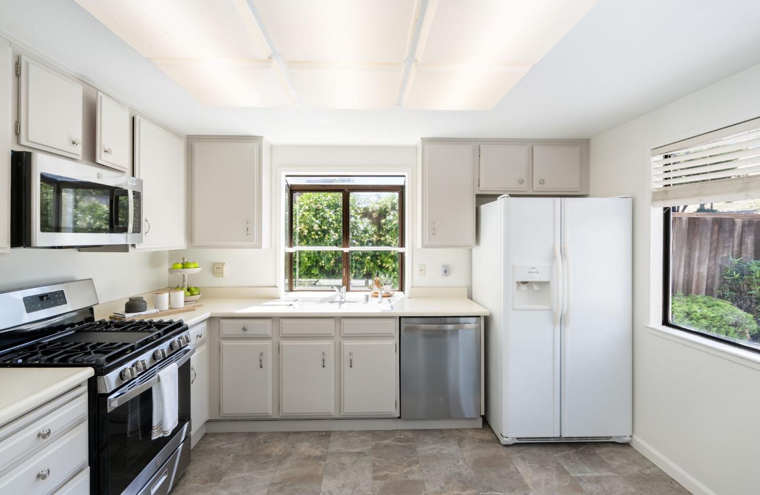 Detail Gallery Image 13 of 45 For 629 Azores Cir, Bay Point,  CA 94565 - 3 Beds | 2 Baths