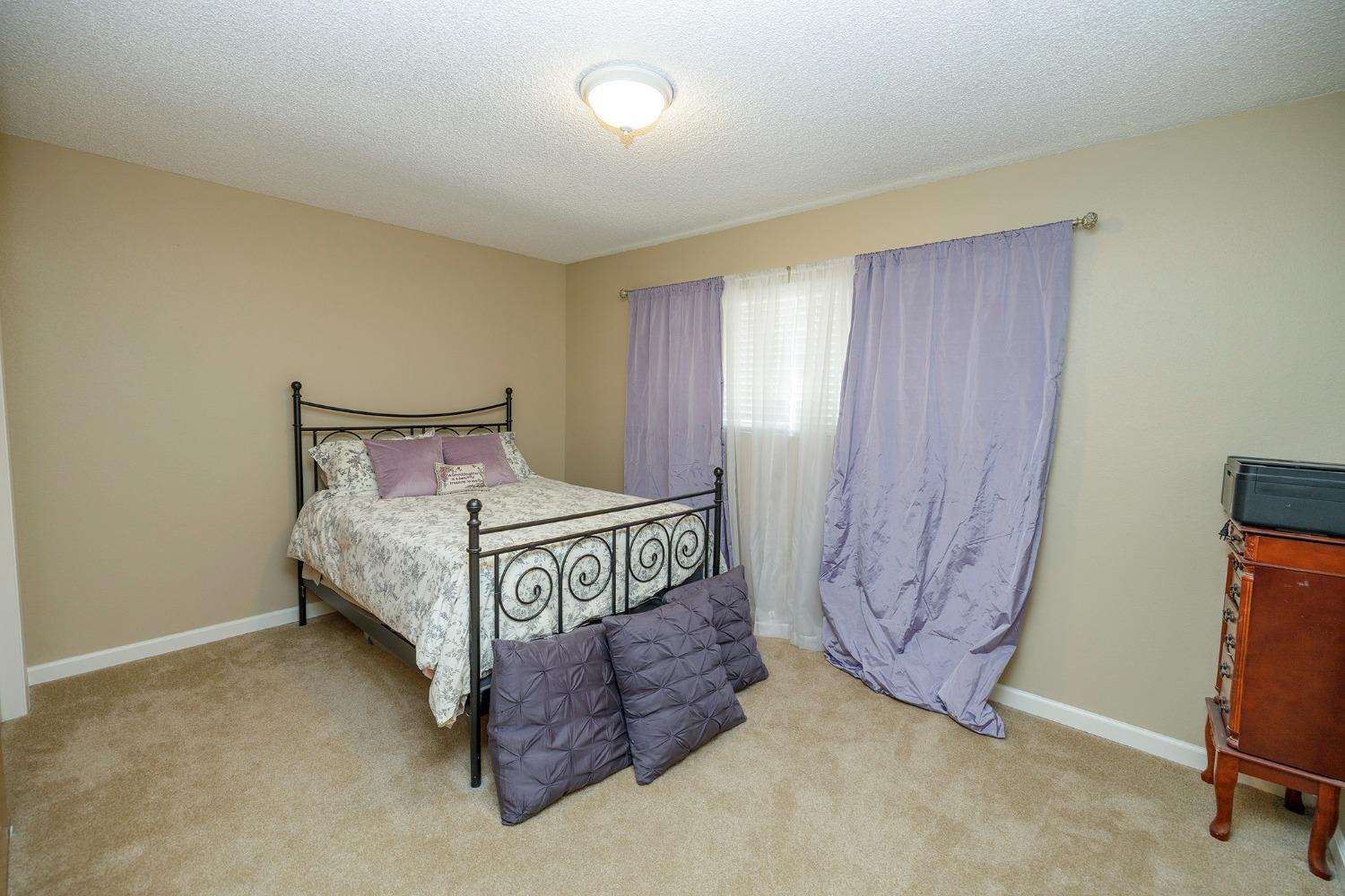 N Lincoln Avenue, Manteca, California image 17