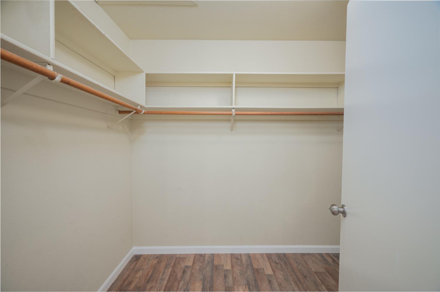 Detail Gallery Image 33 of 50 For 2104 Golden Leaf Ct, Modesto,  CA 95355 - 4 Beds | 2/1 Baths