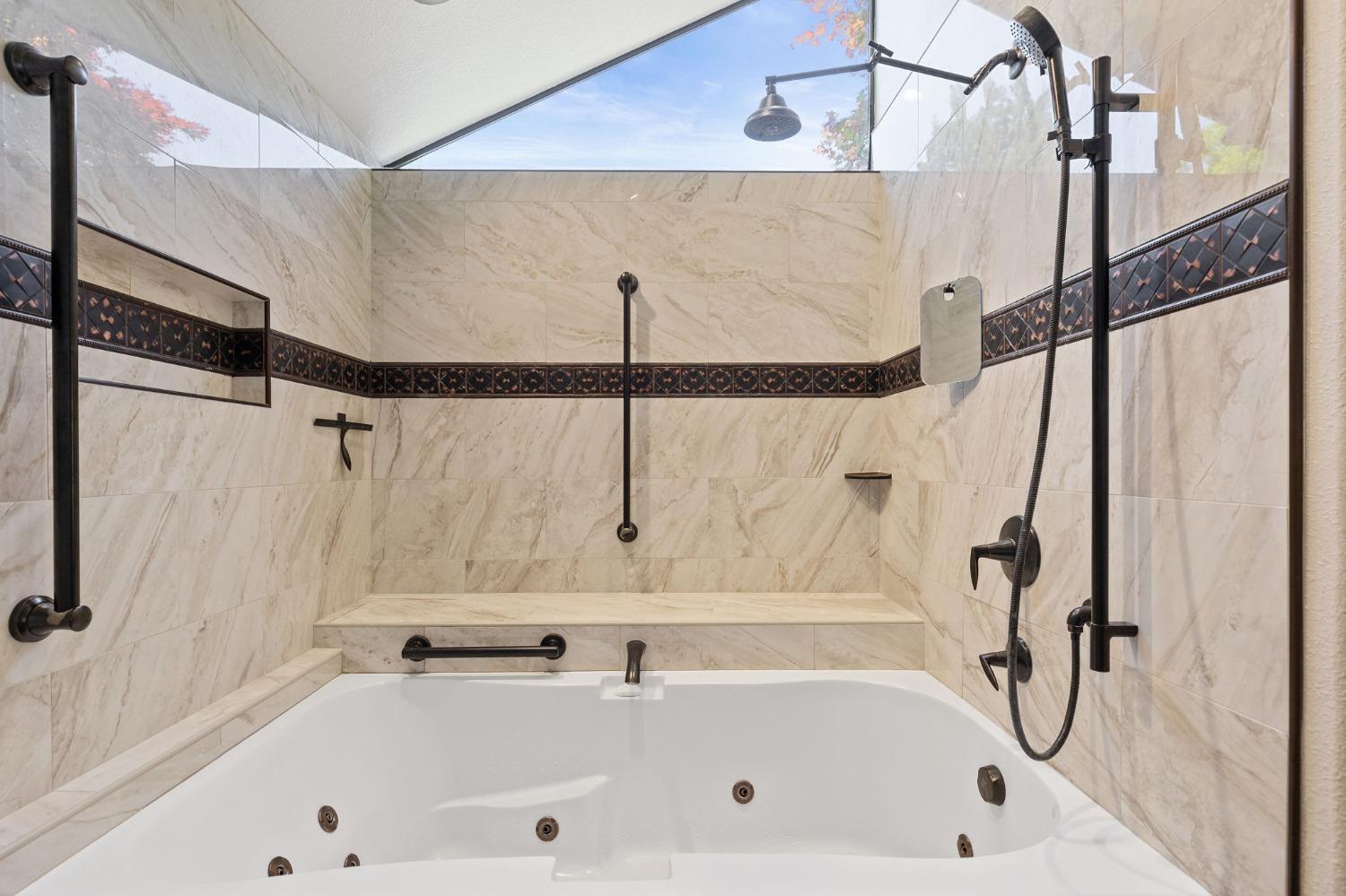 Detail Gallery Image 50 of 68 For 7634 Pineridge Ln, Fair Oaks,  CA 95628 - 3 Beds | 2 Baths