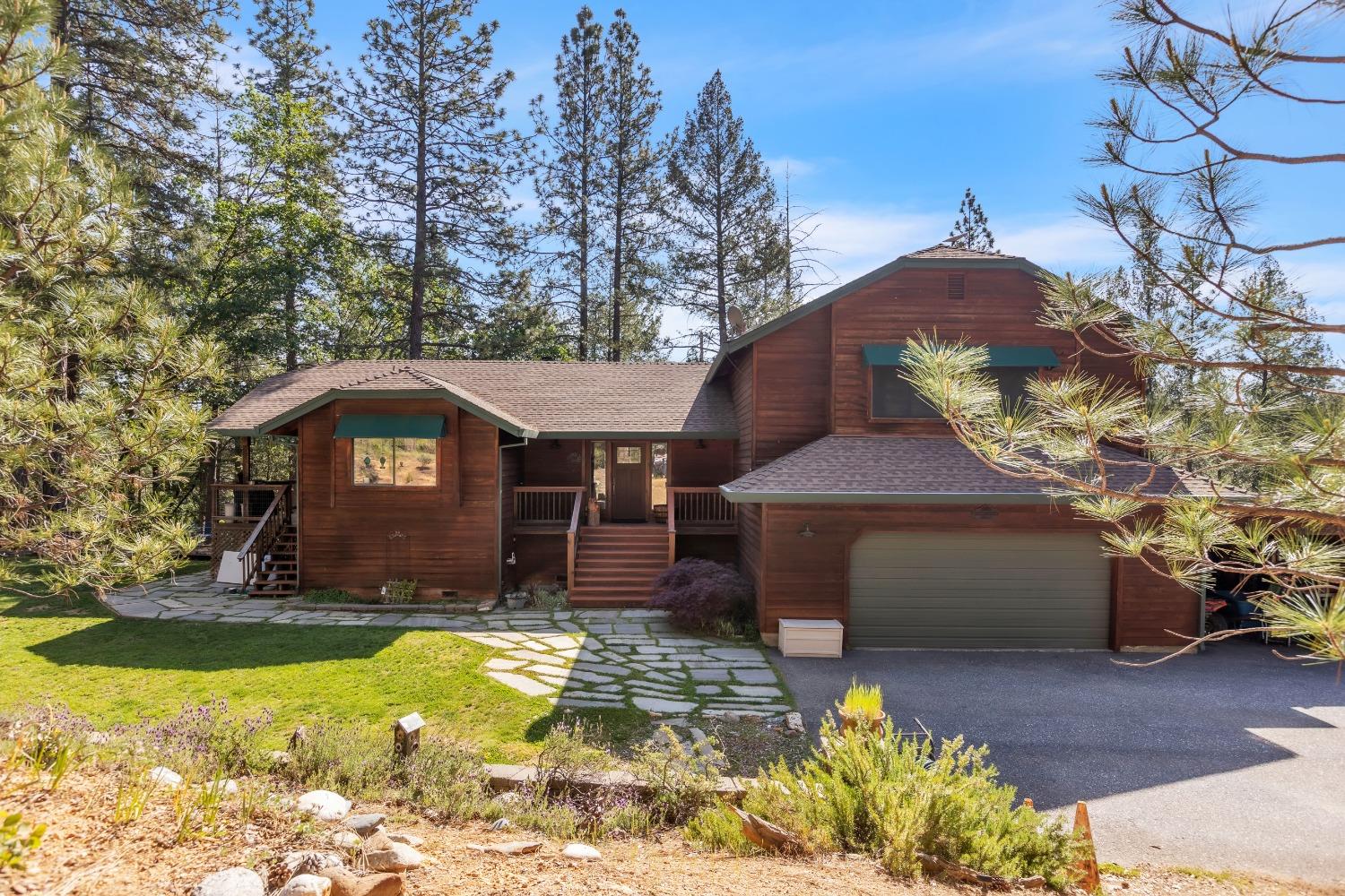Detail Gallery Image 1 of 35 For 540 Clay Canyon Ct, Colfax,  CA 95713 - 4 Beds | 3 Baths