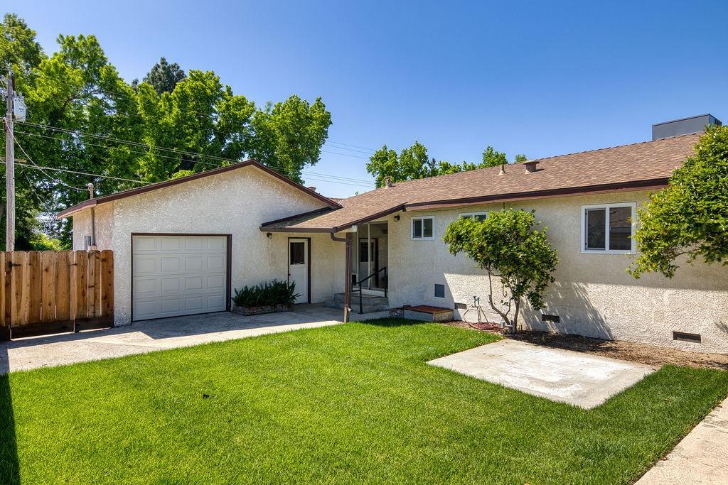 Detail Gallery Image 23 of 27 For 990 E C St, Oakdale,  CA 95361 - 3 Beds | 2 Baths