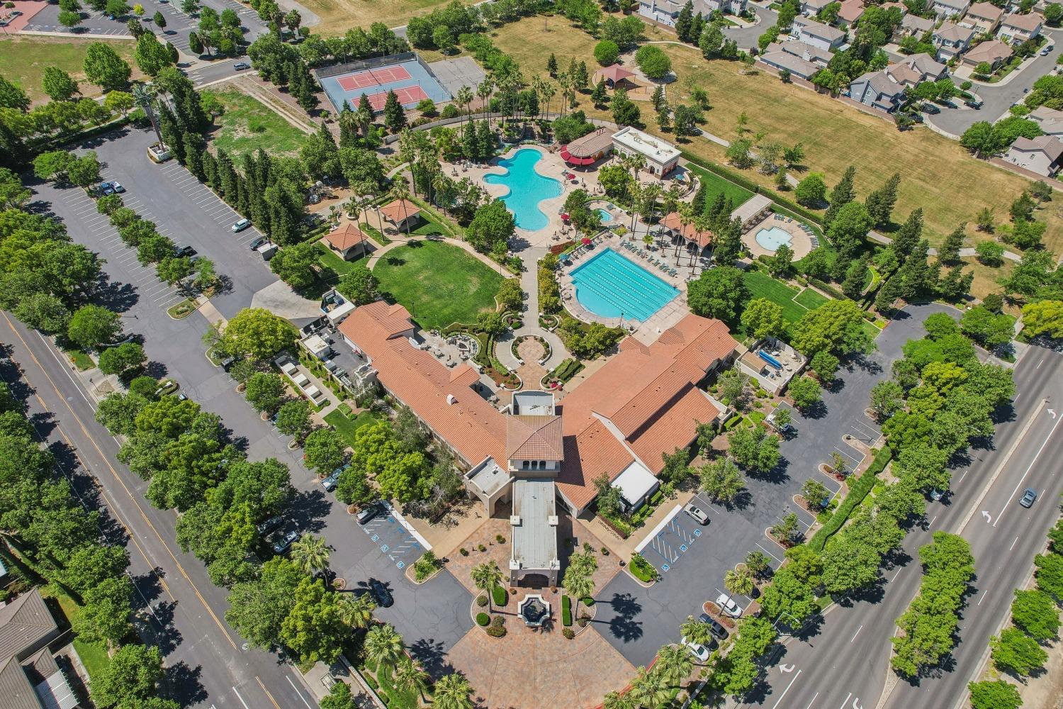 Detail Gallery Image 40 of 43 For 1707 Danbrook Dr, Sacramento,  CA 95835 - 3 Beds | 2 Baths