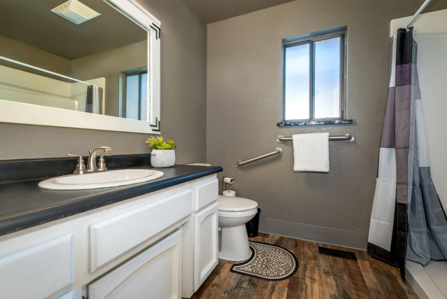 Detail Gallery Image 23 of 54 For 20029 Echo Blue Dr, Penn Valley,  CA 95946 - 3 Beds | 2 Baths