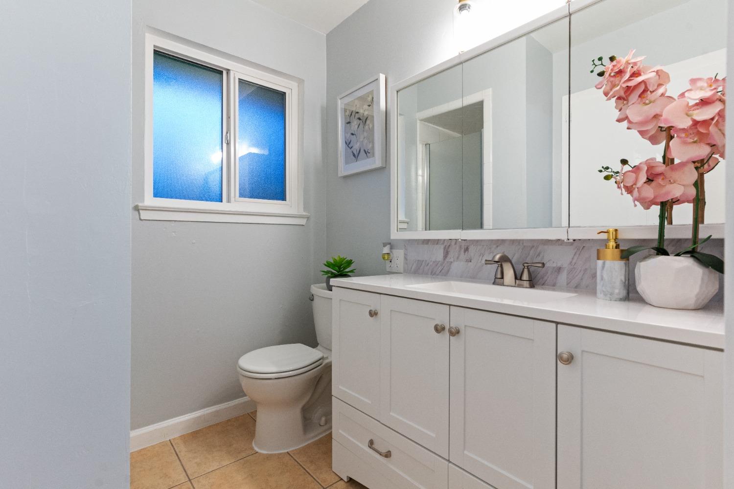 Detail Gallery Image 27 of 39 For 7477 21st St, Sacramento,  CA 95822 - 3 Beds | 2 Baths