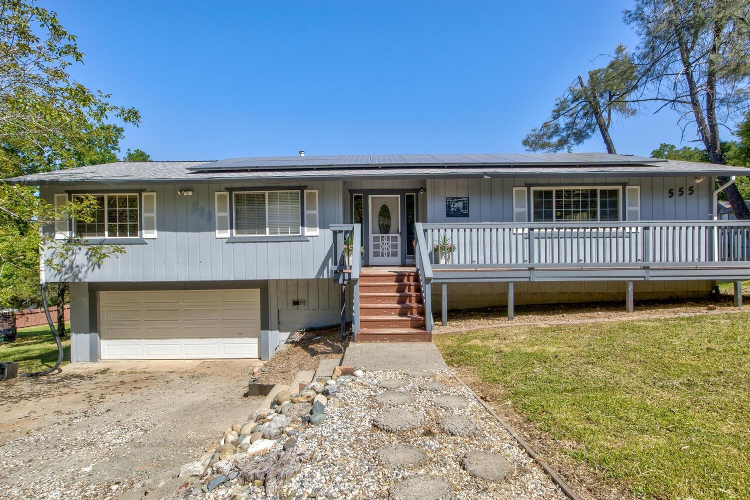Detail Gallery Image 3 of 72 For 555 Arlette Ln, Diamond Springs,  CA 95619 - 8 Beds | 3 Baths