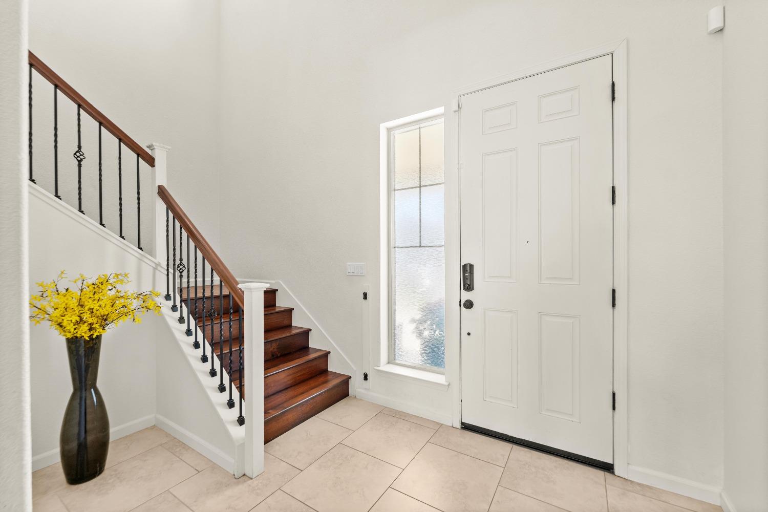 Detail Gallery Image 11 of 71 For 3706 Rockdale Dr, Rancho Cordova,  CA 95742 - 4 Beds | 3 Baths