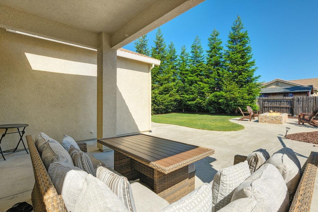 Detail Gallery Image 27 of 32 For 1129 Twinberry St, Plumas Lake,  CA 95961 - 3 Beds | 2 Baths