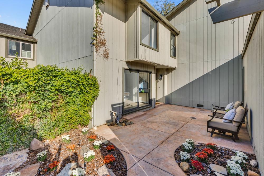 Photo #3: 225058608 Listing 