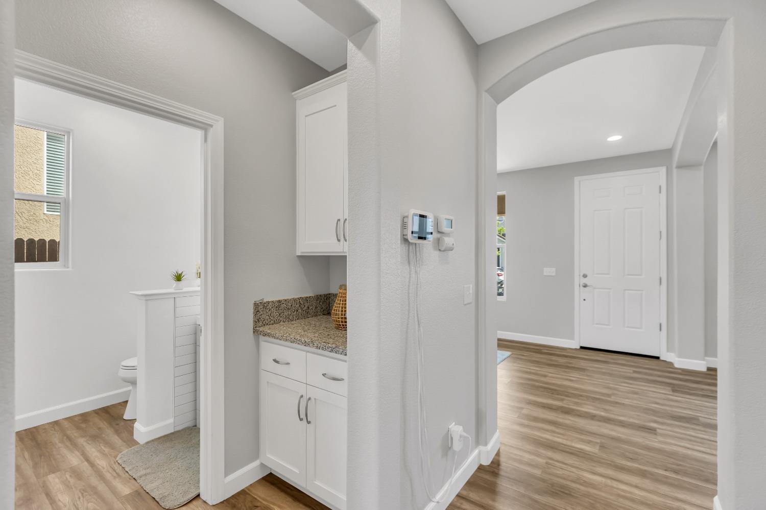 Detail Gallery Image 24 of 68 For 5409 Friesian Way, Elk Grove,  CA 95757 - 4 Beds | 2/1 Baths