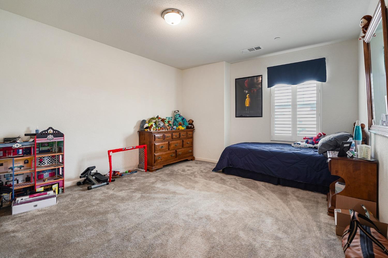 Mc Cartney Way, Stockton, California image 34