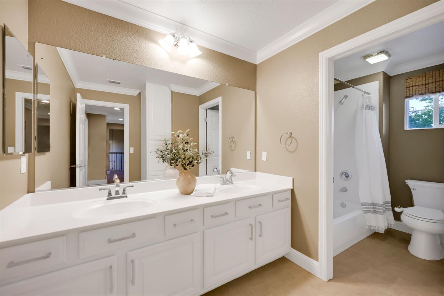 Detail Gallery Image 31 of 48 For 961 Glennfinnan Way, Folsom,  CA 95630 - 5 Beds | 3 Baths