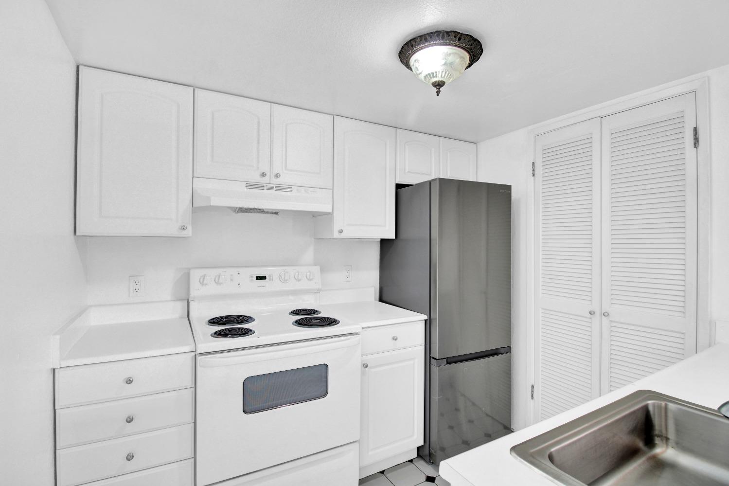 Photo #15: 225058646 Listing: Photo #15