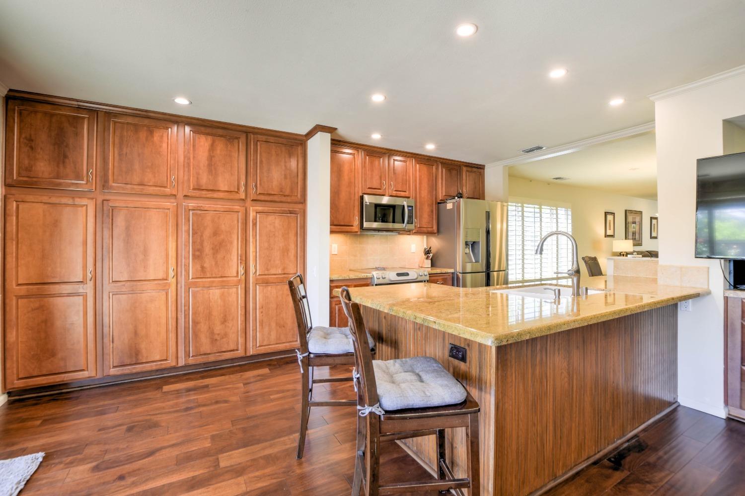 Detail Gallery Image 15 of 48 For 4904 Olive Oak Way, Carmichael,  CA 95608 - 4 Beds | 2 Baths