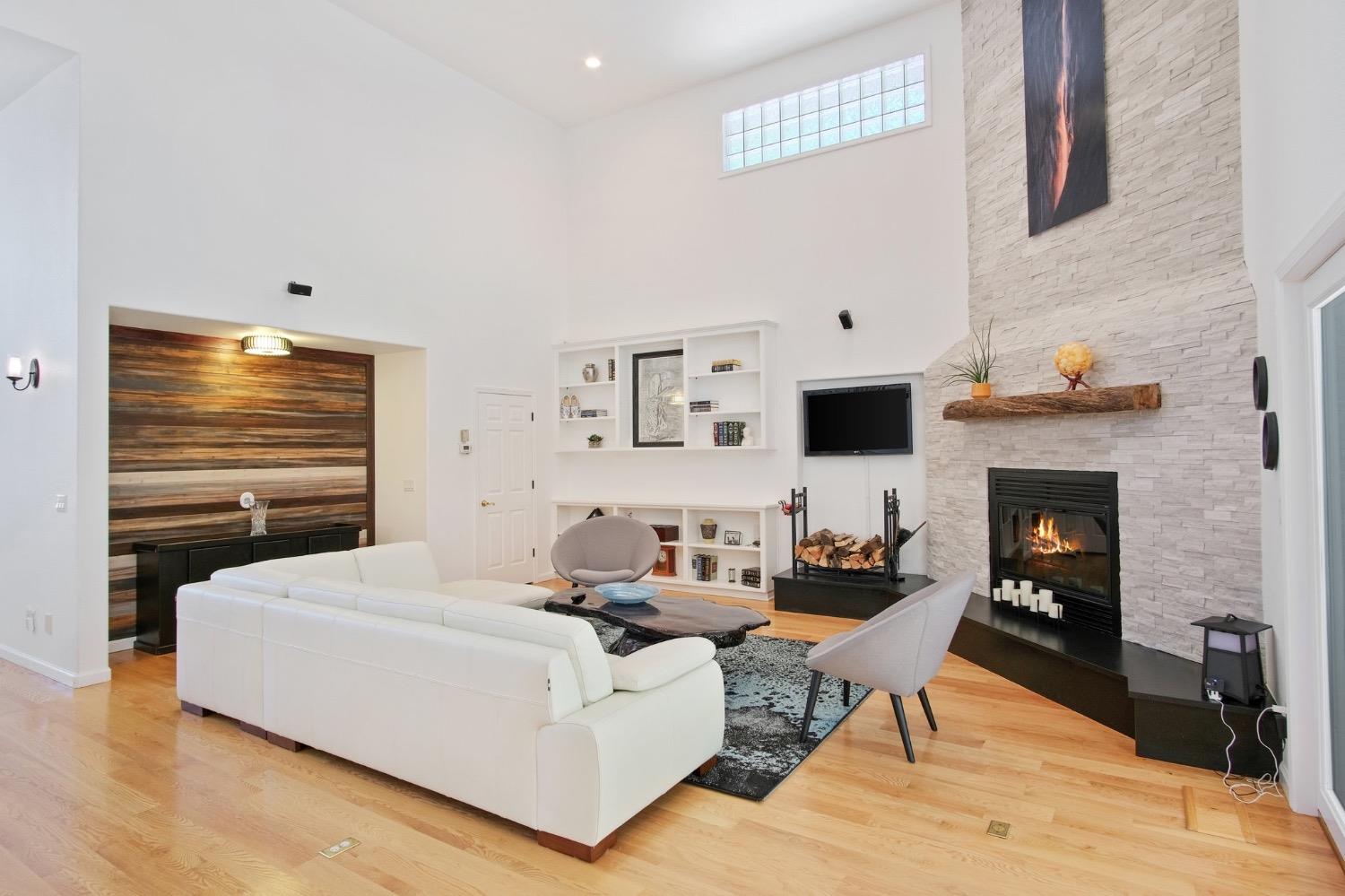Detail Gallery Image 12 of 60 For 15612 Morrison Rd, Oakdale,  CA 95361 - 4 Beds | 3/2 Baths
