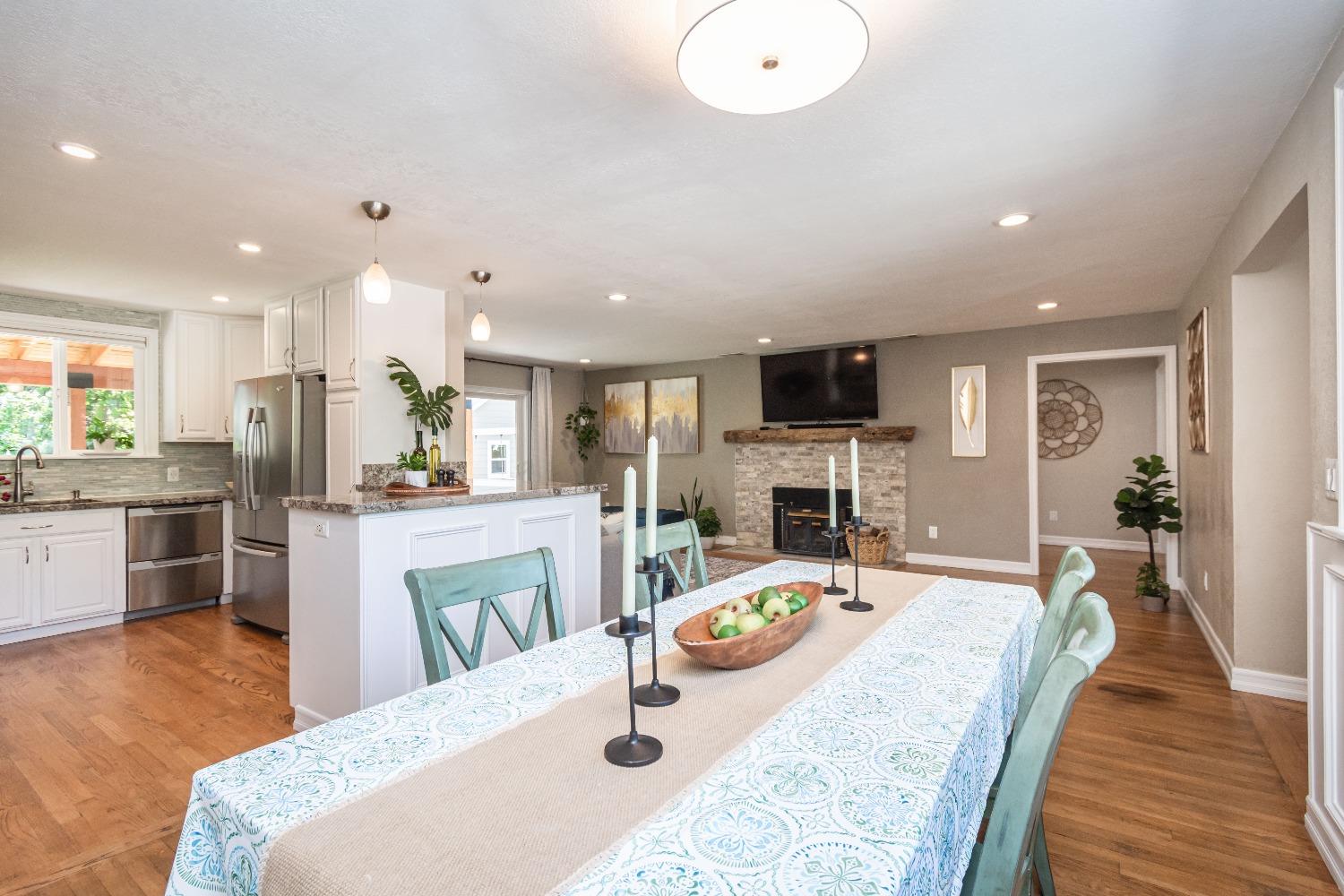 Detail Gallery Image 10 of 57 For 2112 Lorenzo Ln, Sacramento,  CA 95864 - 4 Beds | 2 Baths