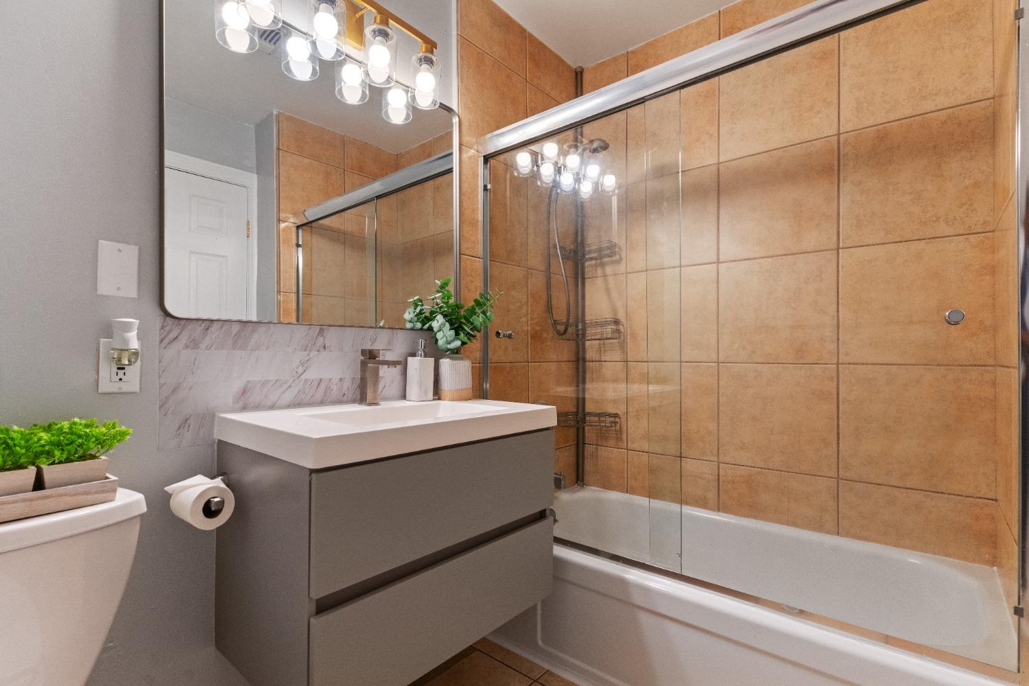 Detail Gallery Image 20 of 39 For 7477 21st St, Sacramento,  CA 95822 - 3 Beds | 2 Baths