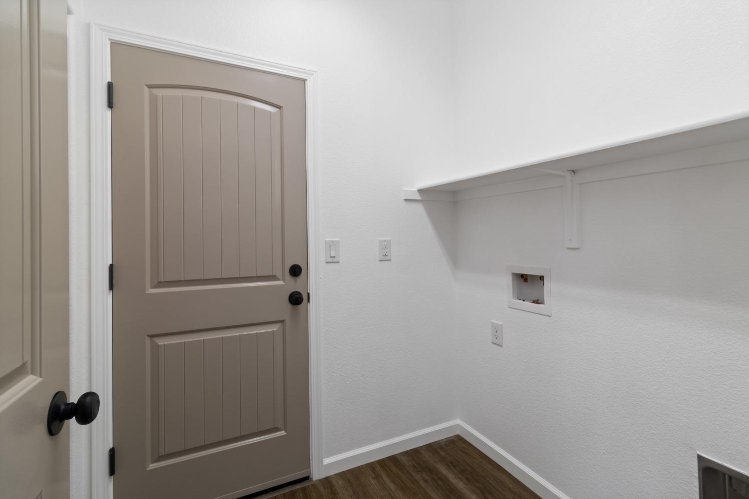 Detail Gallery Image 5 of 23 For 405 Denise Dr, Merced,  CA 95341 - 4 Beds | 2 Baths