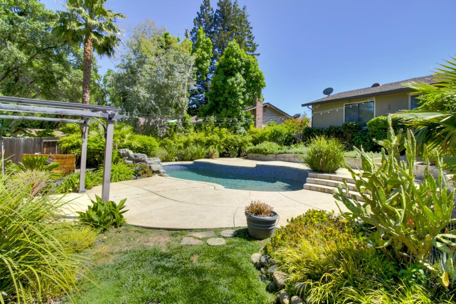Detail Gallery Image 45 of 78 For 8401 Kroeger Ct, Fair Oaks,  CA 95628 - 4 Beds | 3 Baths