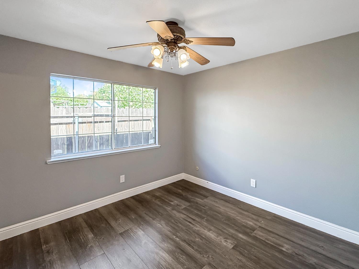 Detail Gallery Image 13 of 27 For 4169 Birdwell Way, North Highlands,  CA 95660 - 3 Beds | 2 Baths