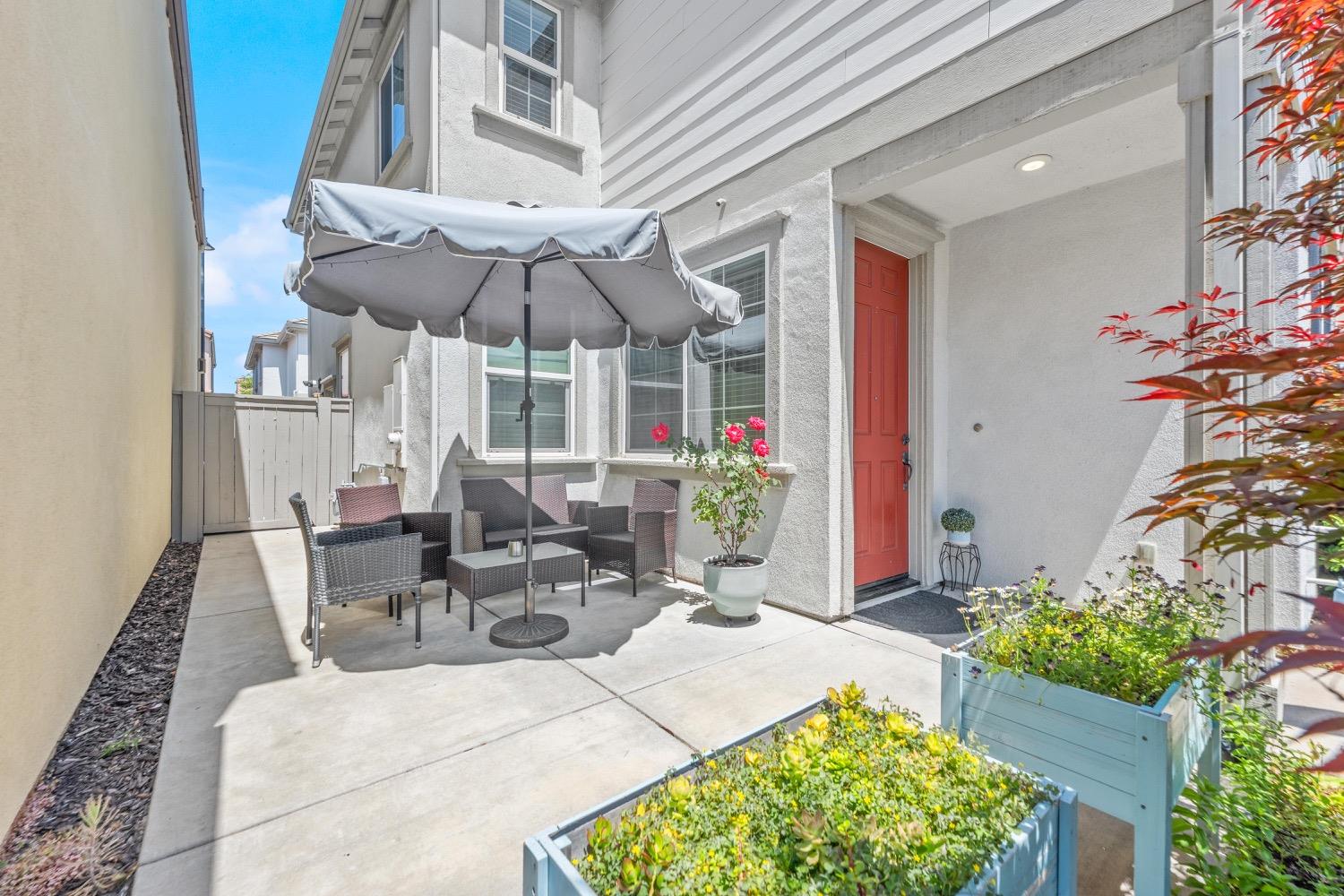 Detail Gallery Image 10 of 43 For 10853 Barden Dr, Rancho Cordova,  CA 95670 - 3 Beds | 2/1 Baths