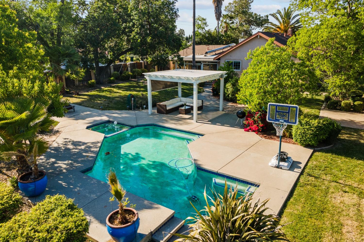 Detail Gallery Image 52 of 59 For 3800 Winona Way, North Highlands,  CA 95660 - 5 Beds | 3 Baths