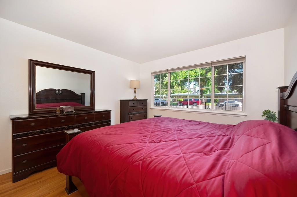 Detail Gallery Image 15 of 34 For 5328 Kenneth Ave, Carmichael,  CA 95608 - 3 Beds | 2 Baths