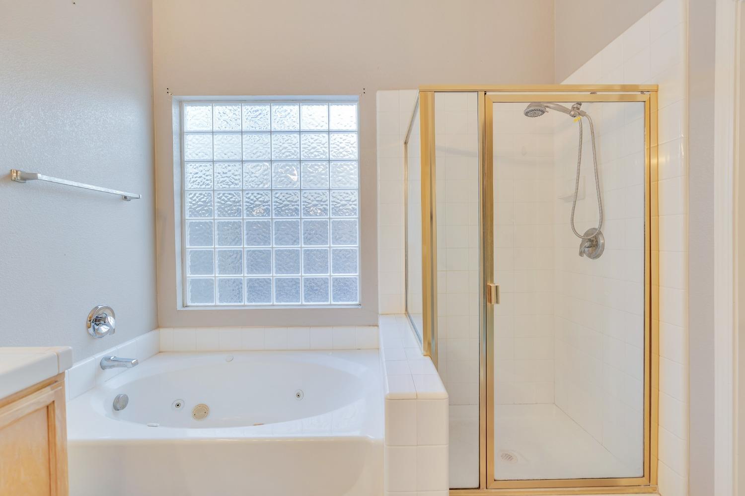 Detail Gallery Image 37 of 67 For 2196 Naples Ct, Los Banos,  CA 93635 - 3 Beds | 2 Baths